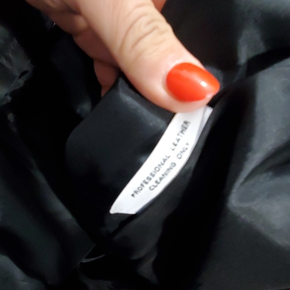 3x20 G-III Leather  VTG high waisted black skirt - Picture 6 of 8